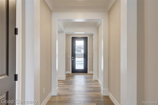 2418 Shenandoah Drive, Royal Oak, MI 48073