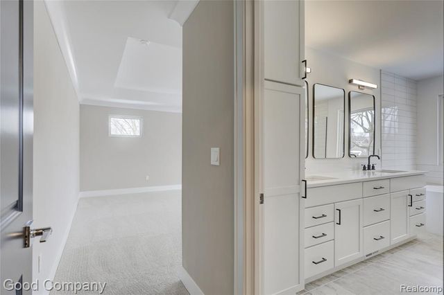 2418 Shenandoah Drive, Royal Oak, MI 48073