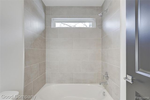 2418 Shenandoah Drive, Royal Oak, MI 48073