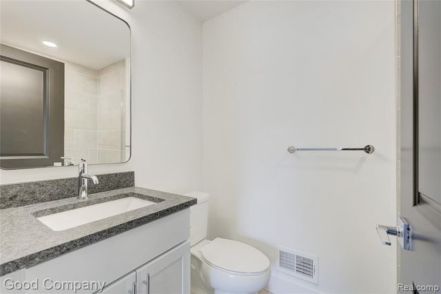 2418 Shenandoah Drive, Royal Oak, MI 48073