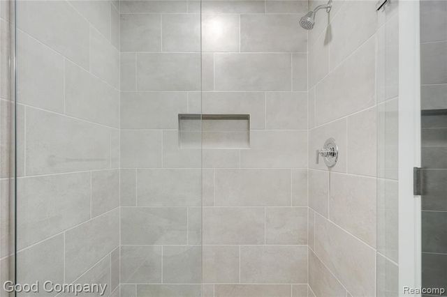 2418 Shenandoah Drive, Royal Oak, MI 48073