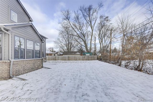 2418 Shenandoah Drive, Royal Oak, MI 48073