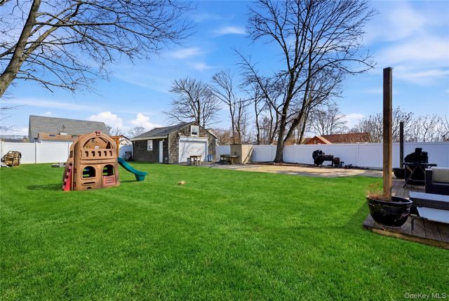 205 Oak Street, Patchogue, NY 11772