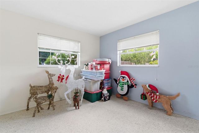 6617 27TH WAY N, St Petersburg, FL 33702