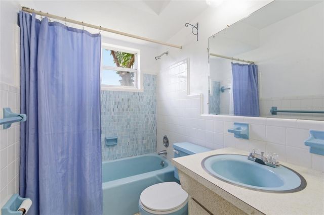 6617 27TH WAY N, St Petersburg, FL 33702