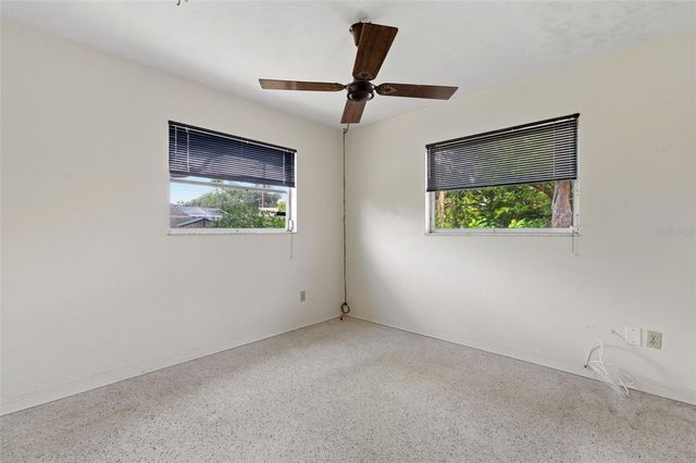 6617 27TH WAY N, St Petersburg, FL 33702
