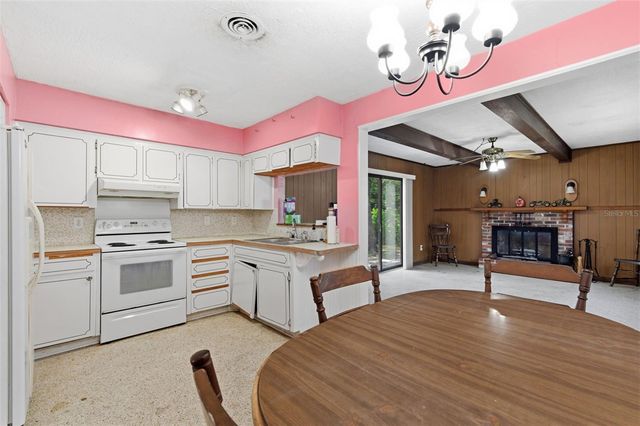 6617 27TH WAY N, St Petersburg, FL 33702