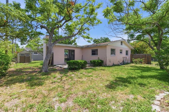 6617 27TH WAY N, St Petersburg, FL 33702