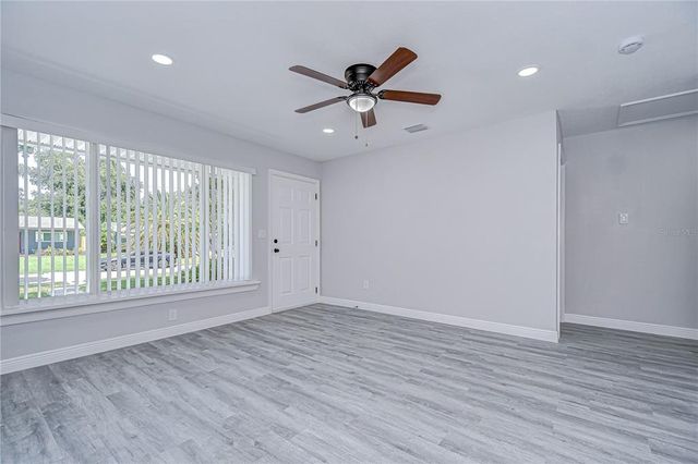 4010 7TH AVENUE N, St Petersburg, FL 33713