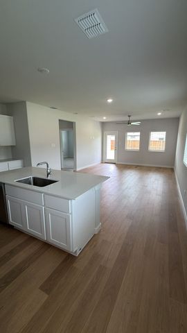 876 Sunflower Road, Lavon, TX 75166