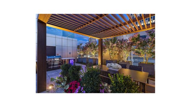 108 Leonard St Apt 8P, New York City, NY 10013