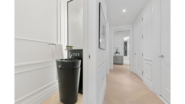 108 Leonard St Apt 8P, New York City, NY 10013