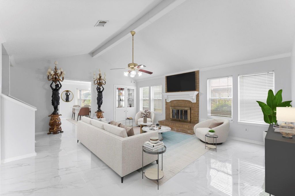 606 Pinebrook Lane, Baytown, TX 77521