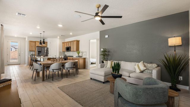 1477 Brillo Del Cielo Street NW, Los Lunas, NM 87031