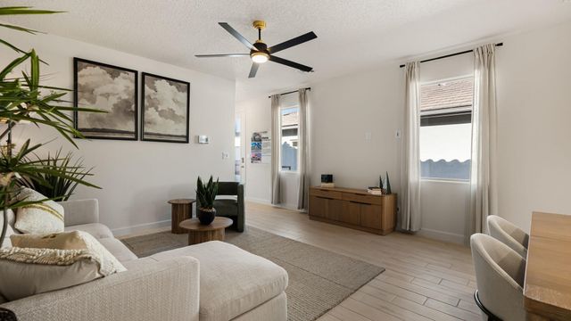 1477 Brillo Del Cielo Street NW, Los Lunas, NM 87031