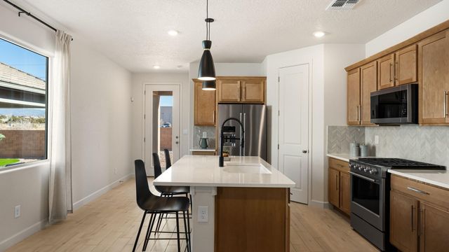 1477 Brillo Del Cielo Street NW, Los Lunas, NM 87031