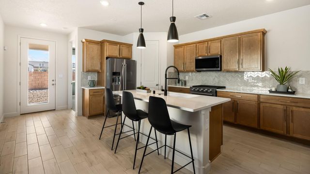 1477 Brillo Del Cielo Street NW, Los Lunas, NM 87031