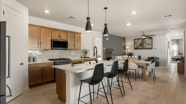1477 Brillo Del Cielo Street NW, Los Lunas, NM 87031