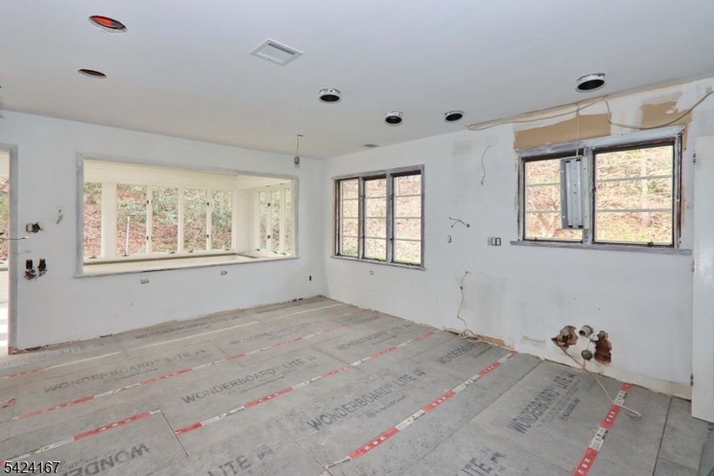 1495 Fox Trail, Mountainside Boro, NJ 07092 — photo 4