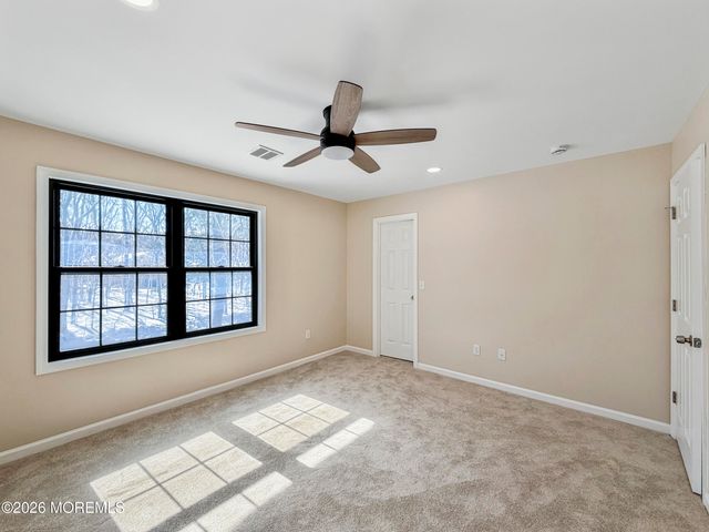 2003 Meadowlands Court, Toms River, NJ 08755