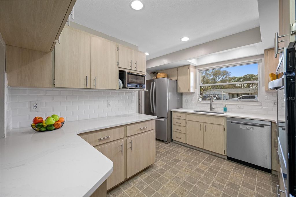 Image 14 of property listing at 1730 IDLE DRIVE, Clearwater, FL 33756