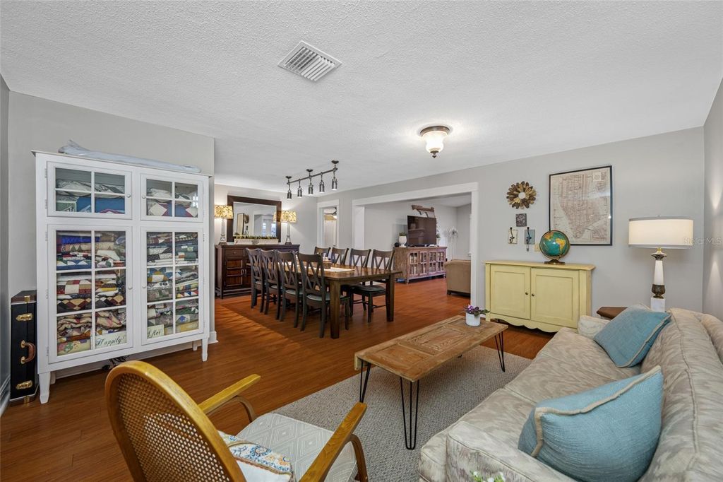 Image 22 of property listing at 1730 IDLE DRIVE, Clearwater, FL 33756