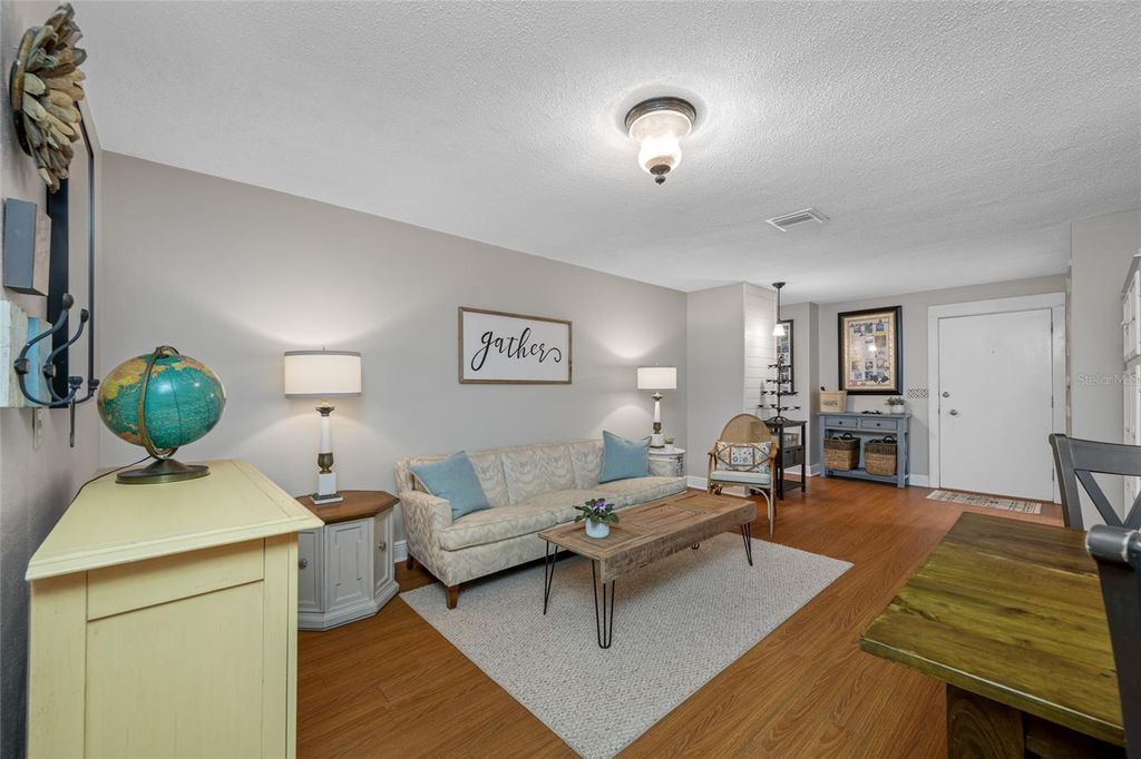 Image 23 of property listing at 1730 IDLE DRIVE, Clearwater, FL 33756