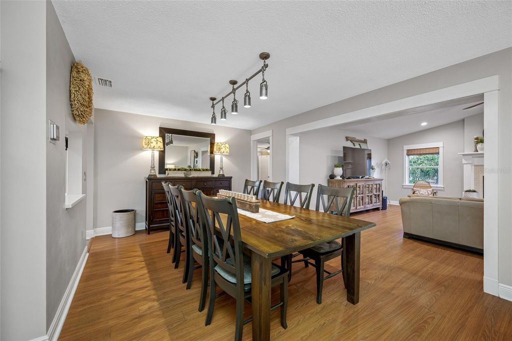 Image 25 of property listing at 1730 IDLE DRIVE, Clearwater, FL 33756