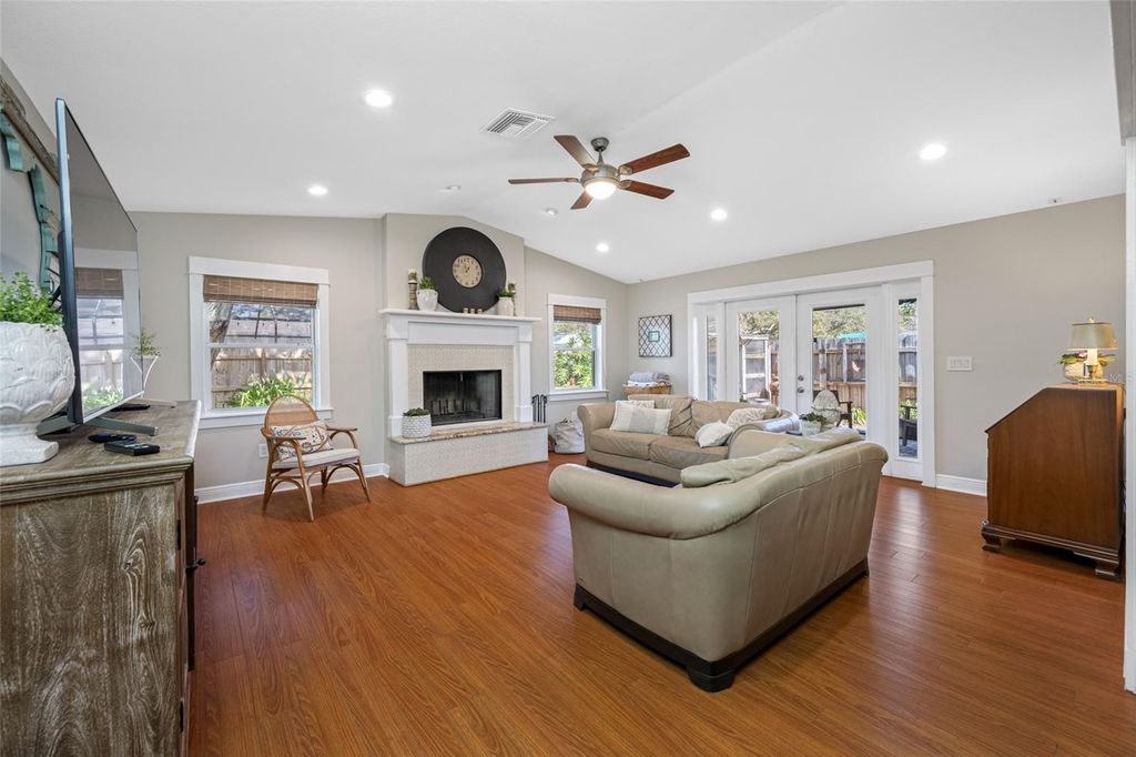 Image 27 of property listing at 1730 IDLE DRIVE, Clearwater, FL 33756