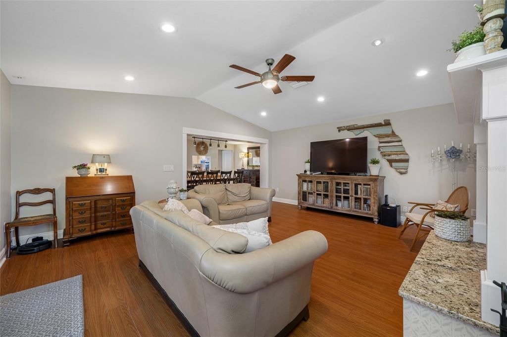 Image 29 of property listing at 1730 IDLE DRIVE, Clearwater, FL 33756