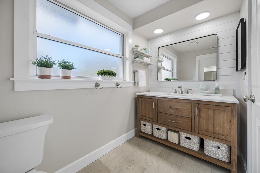 Image 37 of property listing at 1730 IDLE DRIVE, Clearwater, FL 33756