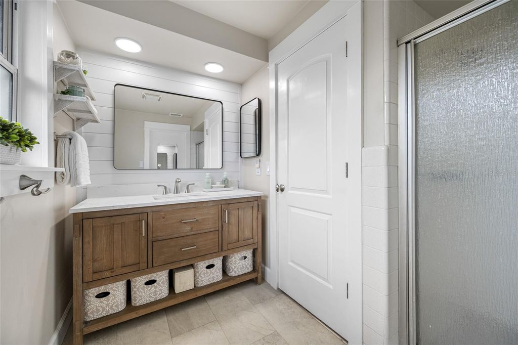 Image 38 of property listing at 1730 IDLE DRIVE, Clearwater, FL 33756