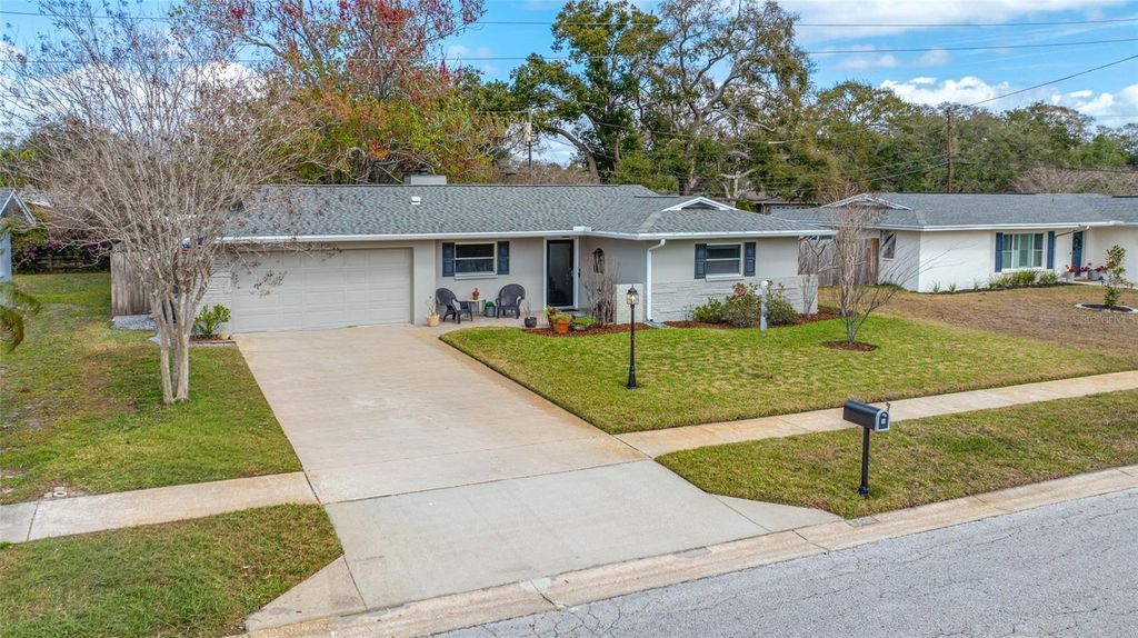 Image 5 of property listing at 1730 IDLE DRIVE, Clearwater, FL 33756