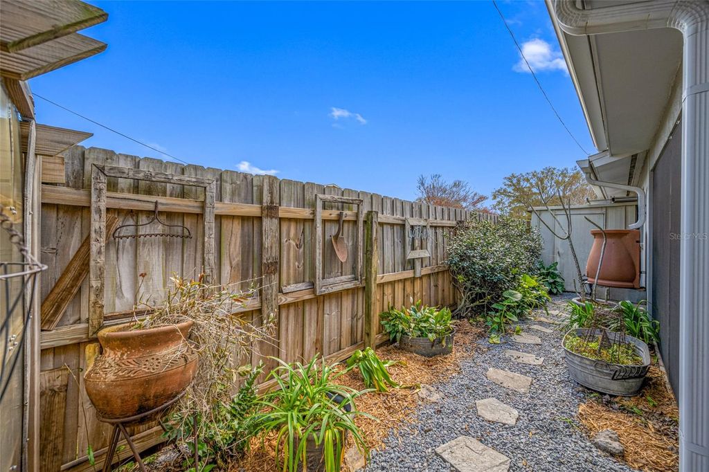 Image 61 of property listing at 1730 IDLE DRIVE, Clearwater, FL 33756