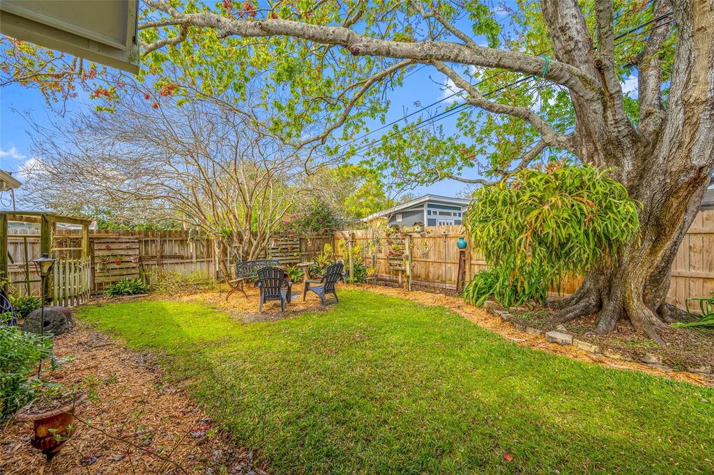 Image 63 of property listing at 1730 IDLE DRIVE, Clearwater, FL 33756