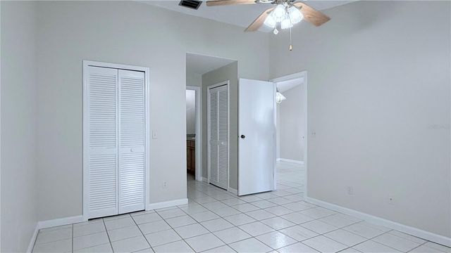 11803 CLASSIC LAKE WAY, Tampa, FL 33635