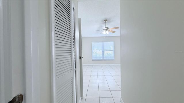 11803 CLASSIC LAKE WAY, Tampa, FL 33635