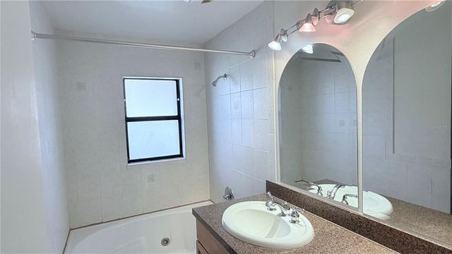 11803 CLASSIC LAKE WAY, Tampa, FL 33635