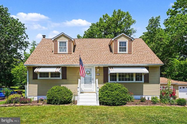 1745 MAPLE AVE, Hatfield, PA 19440