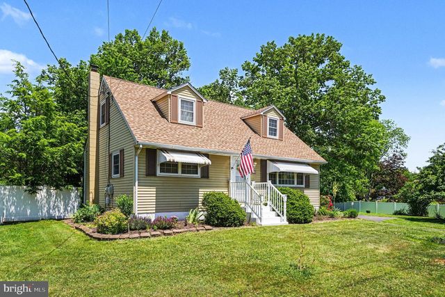 1745 MAPLE AVE, Hatfield, PA 19440