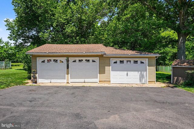 1745 MAPLE AVE, Hatfield, PA 19440