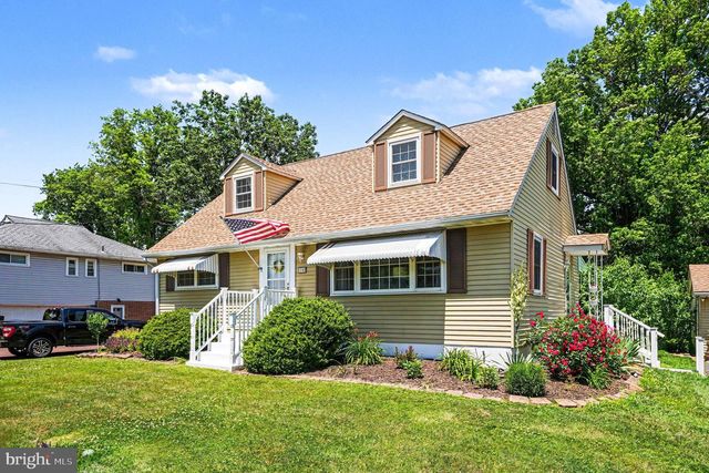 1745 MAPLE AVE, Hatfield, PA 19440