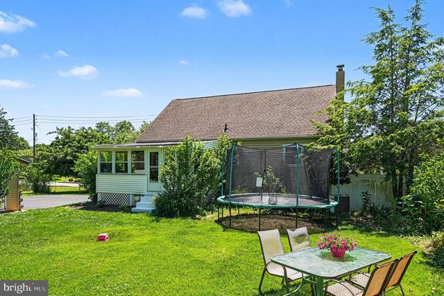 1745 MAPLE AVE, Hatfield, PA 19440
