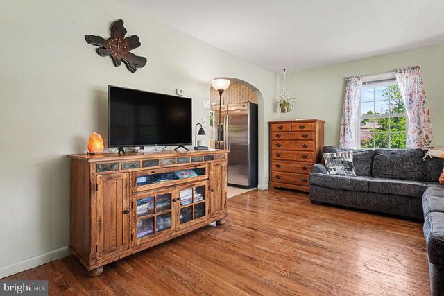 1745 MAPLE AVE, Hatfield, PA 19440