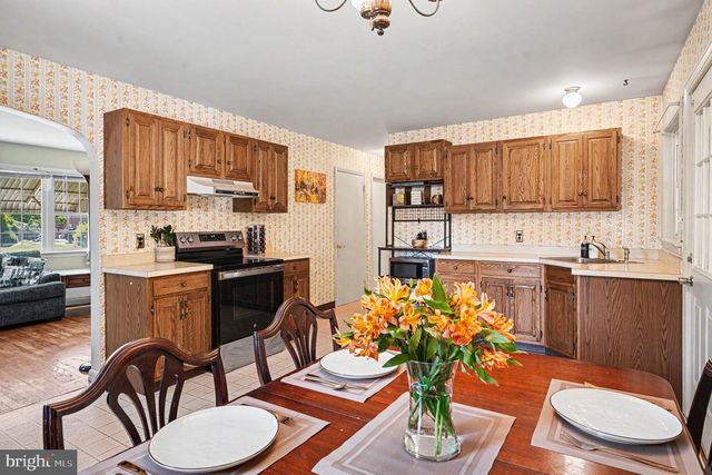 1745 MAPLE AVE, Hatfield, PA 19440