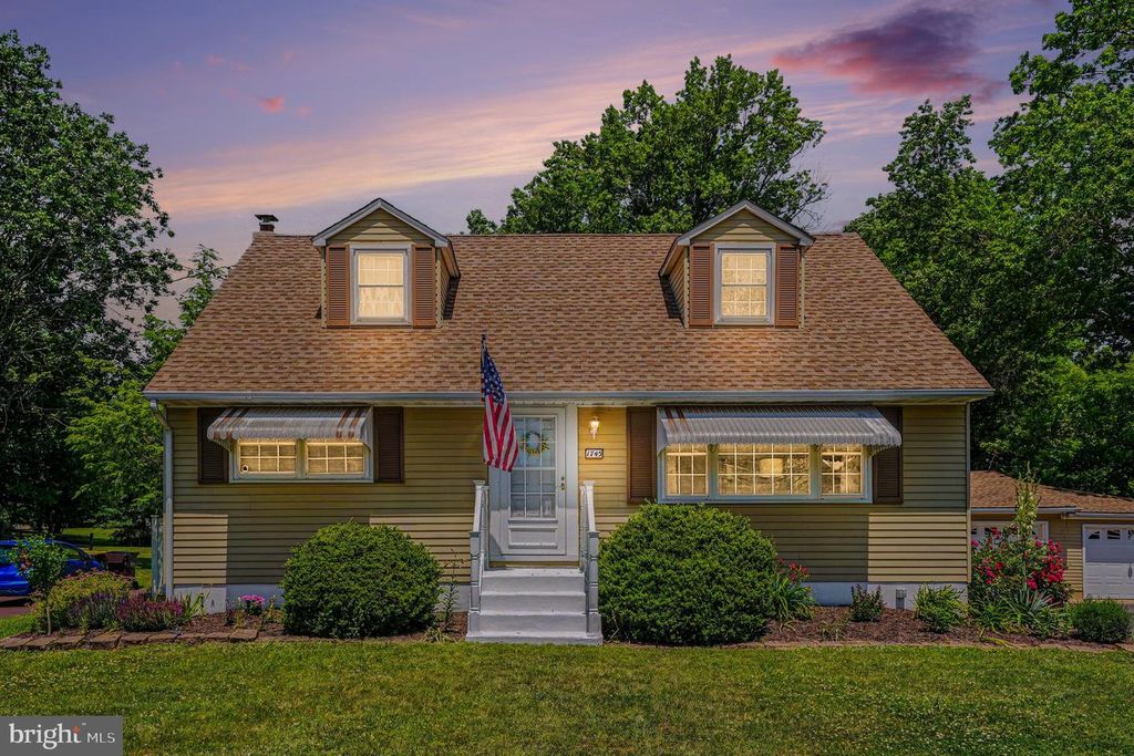 1745 MAPLE AVE, Hatfield, PA 19440