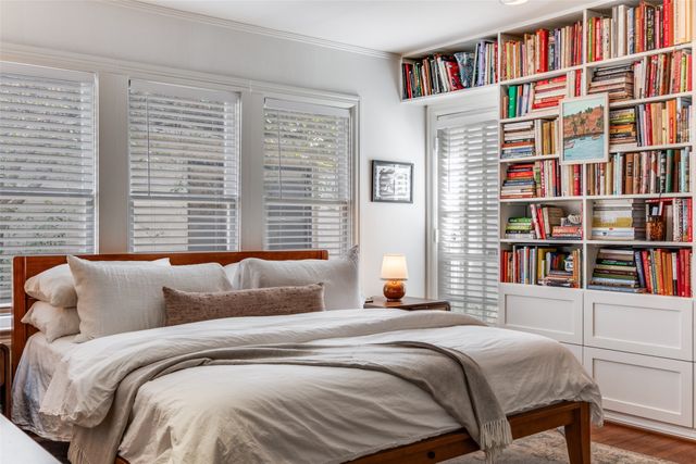 6423 Velasco Avenue, Dallas, TX 75214