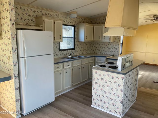 424 Daly Street, Midway Park, NC 28544