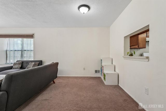 289 Bromley Place, East Brunswick, NJ 08816