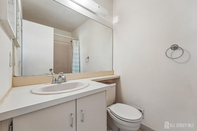 289 Bromley Place, East Brunswick, NJ 08816